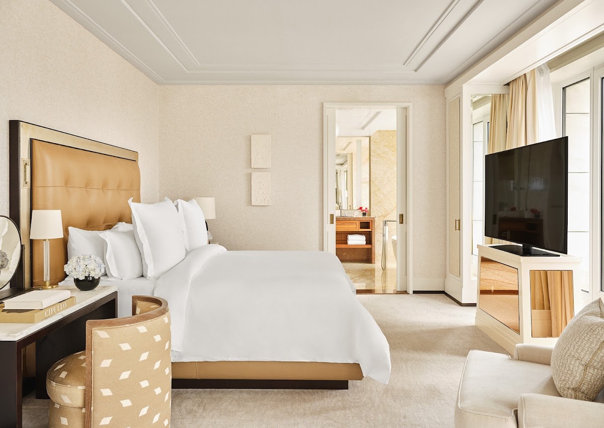 Four Seasons Hotel Madrid — photo 2