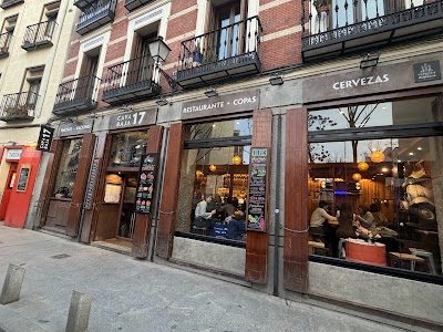 Tapas Crawl on Calle Cava Baja