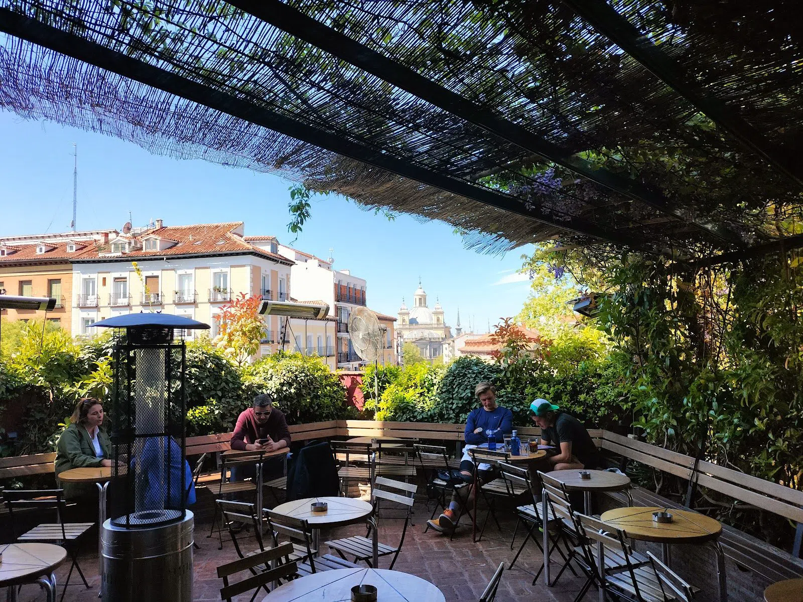 El Viajero, Madrid