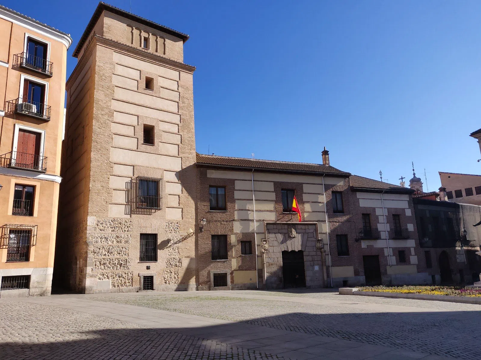 Casa y Torre de los Lujanes, Madrid
